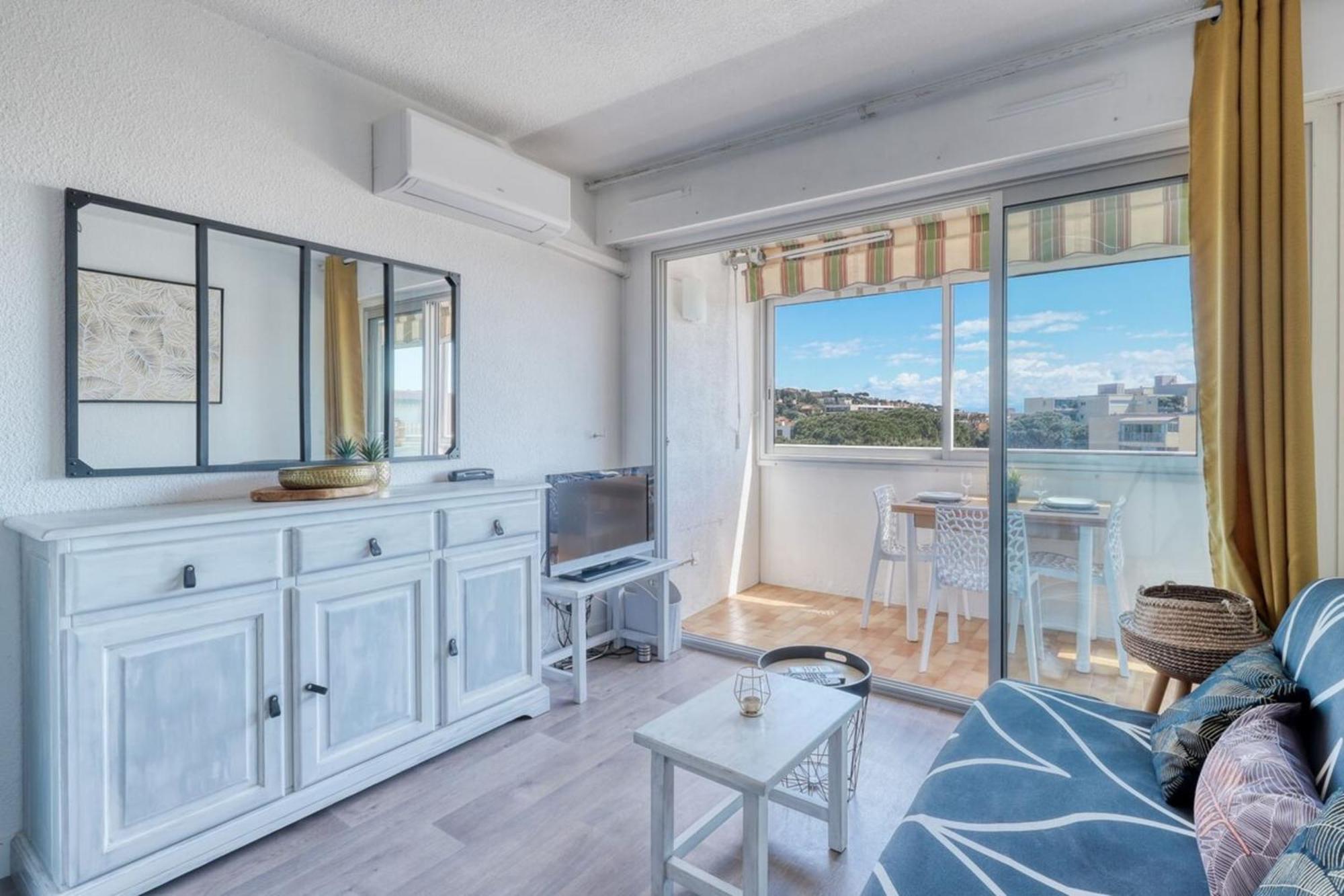 T2 600 M From The Beach! Air-Conditioned Le Lavandou Eksteriør billede
